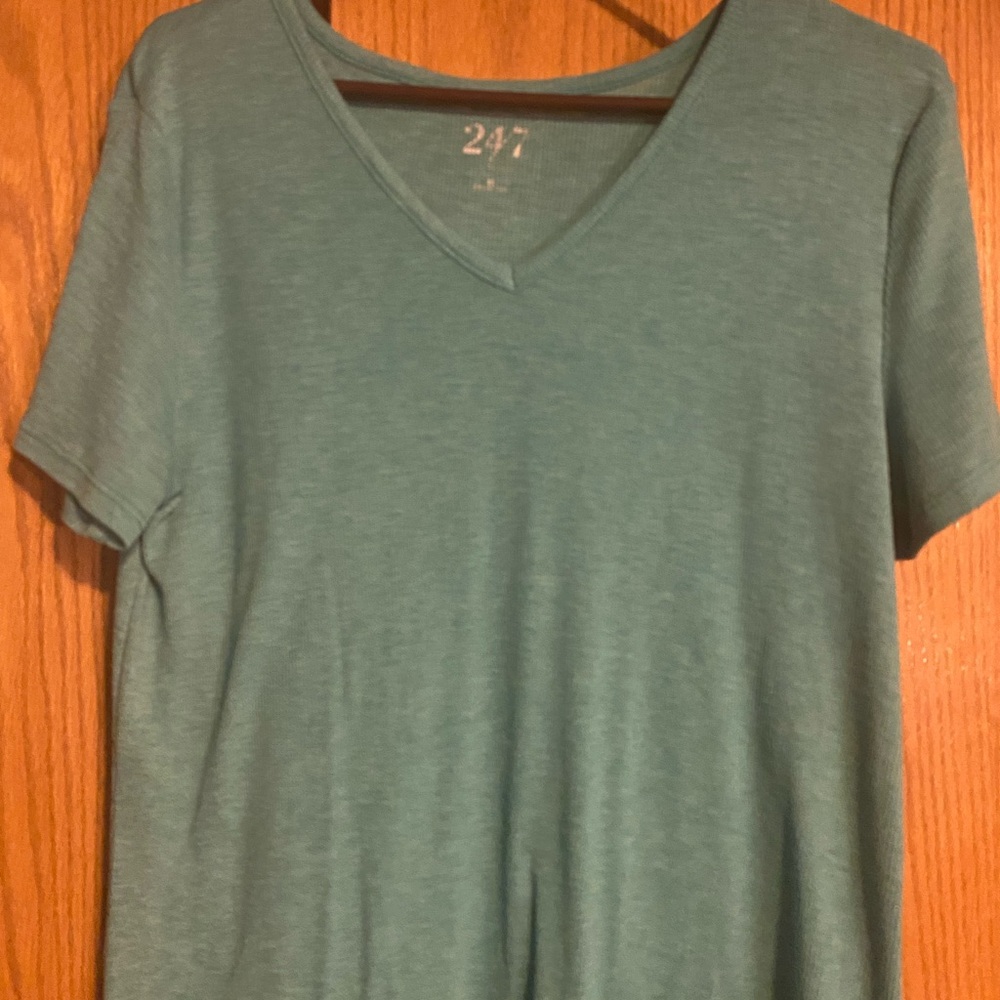 Maurices Teal V-Neck Short Sleeve Tee